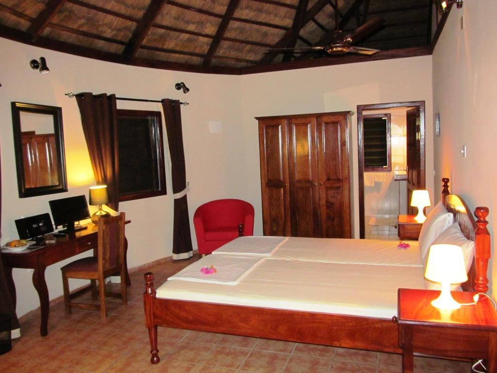 White Horse Residence Tanji Esterno foto